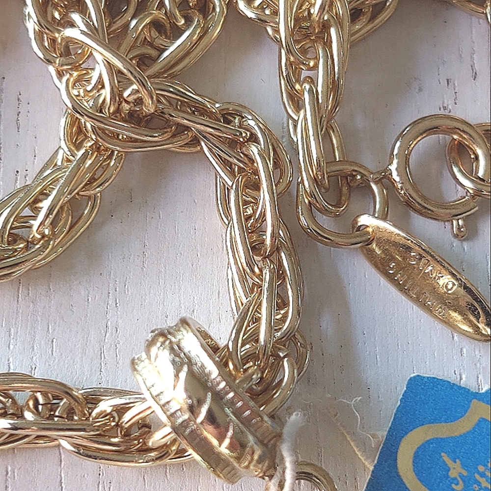 Whiting and Davis art nouveau oversized locket and chain. - Picture 5 of 6